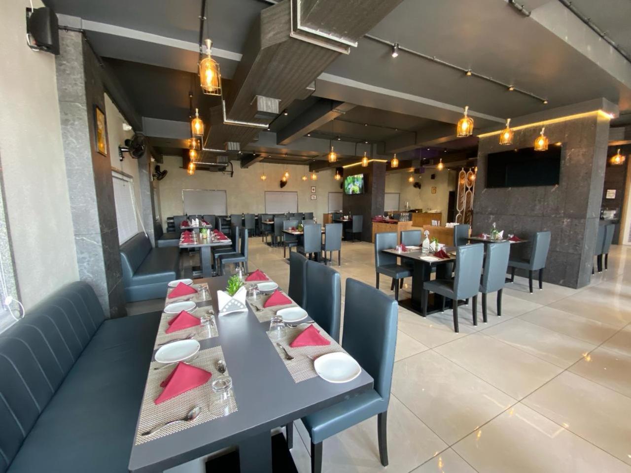 Lords Eco Inn Navsari Exterior photo